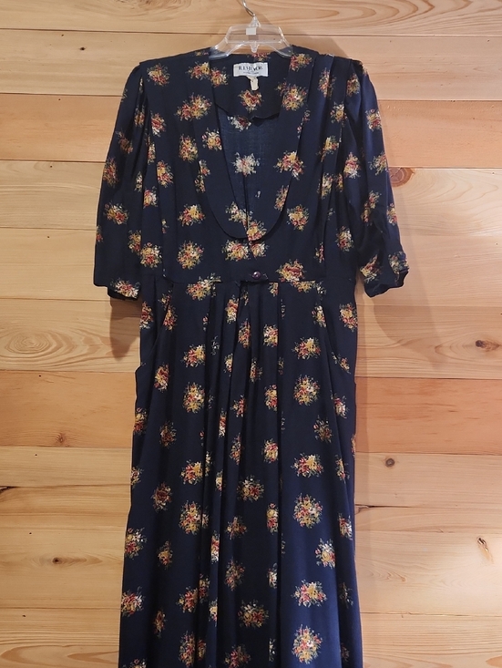 R.J. Stevens Dresses & Skirts - Vintage R.J. Stevens By Carol Escritor Navy Floral V-Neck Midi Dress
